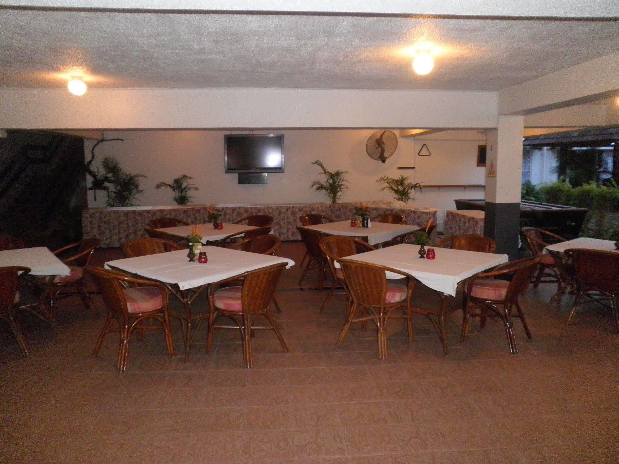Capricorn International Hotel Nadi Exteriör bild